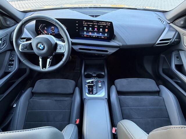 BMW 2-SERIE Gran Coupé 220 AUT M-Sport | Pano | Kuipstoelen | H&K | Driving assistant p