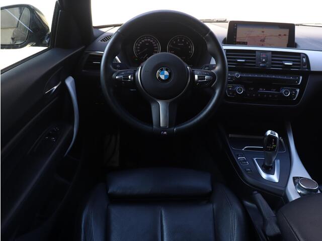 BMW 2-SERIE Coupé 218i | High Executive | M Sportpakket | Comfort Access | Navi Prof. | Achterruitrijcamera| Hi-Fi | Sportstoelen | Stoelverwarming | 18'' LMV