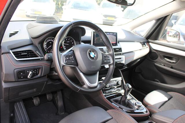 BMW 2-SERIE Active Tourer 218i Executive Edition//Head up//Sportstoelen//Led!!