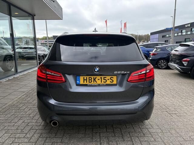 BMW 2-SERIE Active Tourer 225xe iPerformance Executive | Trekhaak | Stoelverwarming | Camera