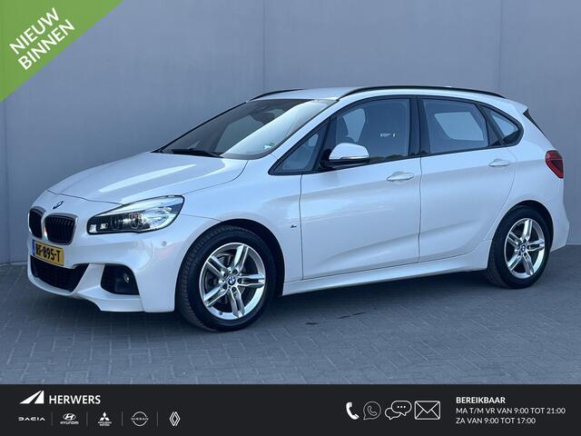 BMW 2-SERIE Active Tourer 218i Executive M - Sport / Cruise Control / Stoelverwarming / Trekhaak (1.300KG) / Parkeer Pakket / Navigatie Full Map / Bluetooth /
