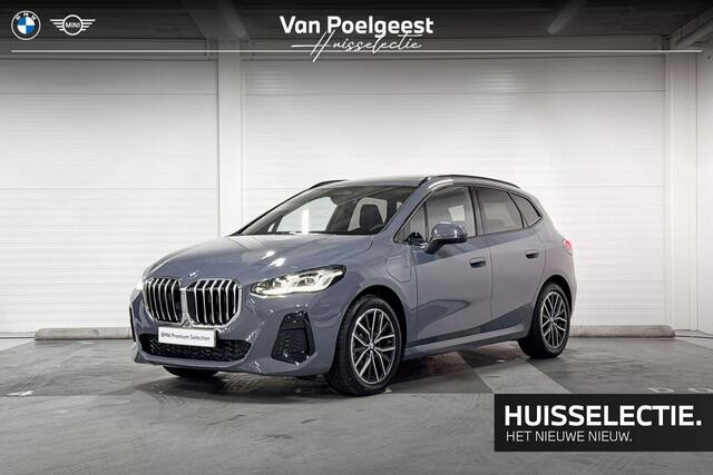 BMW 2-SERIE Active Tourer 225e xDrive | M-Sport | Travel Pack | Premium Pack | Driving Assistant | Panoramadak | Comfort Access | Trekhaak l Huisselectie