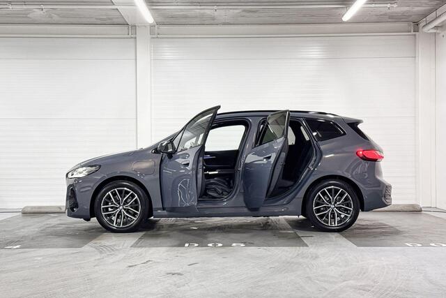 BMW 2-SERIE Active Tourer 225e xDrive | M-Sport | Travel Pack | Premium Pack | Driving Assistant | Panoramadak | Comfort Access | Trekhaak l Huisselectie