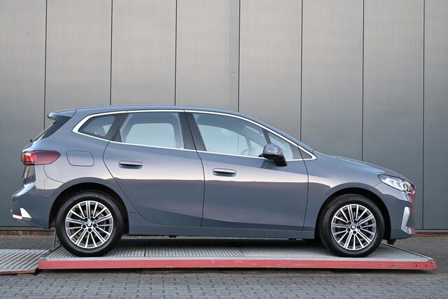BMW 2-SERIE Active Tourer 218i leer