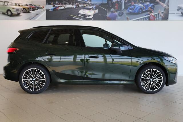 BMW 2-SERIE Active Tourer 225e xDrive M Sport Pro | Panoramadak | Head-Up Display | Harman/Kardon | Driving Ass. Plus