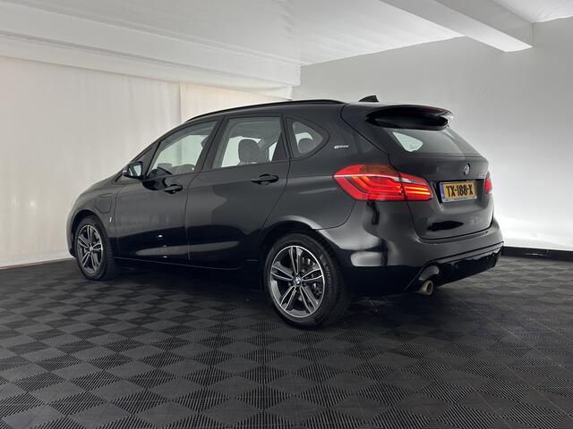 BMW 2-SERIE Active Tourer 225xe iPerformance Saphir Edition {SOH-84%} Aut. *LEATHER | HEAD-UP | FULL-LED | HEATED-SPORTSEATS | CAMERA | NAVI-FULLMAP | PRIVACY-GLASS | ECC | PDC | 17''ALU*