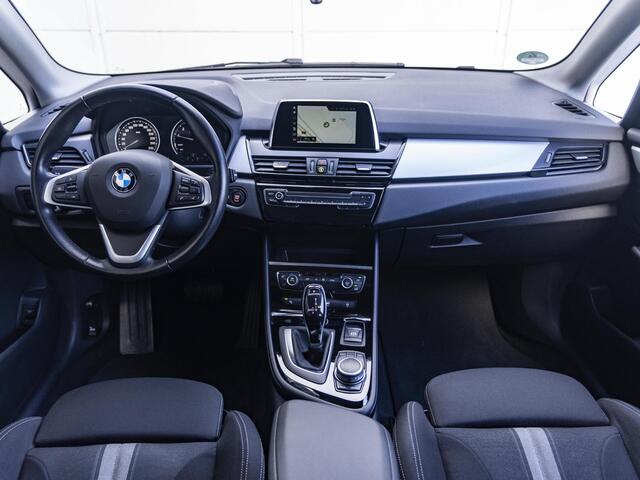 BMW 2-SERIE Active Tourer 218i | Executive | Parking Pack | Cruise Control | Achteruitrijcamera | Trekhaak