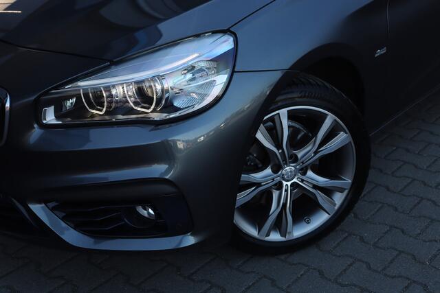 BMW 2-SERIE Active Tourer 218i Sportline | Trekhaak | 18 Inch | LED |
