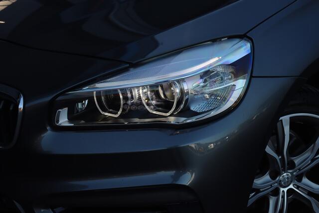 BMW 2-SERIE Active Tourer 218i Sportline | Trekhaak | 18 Inch | LED |