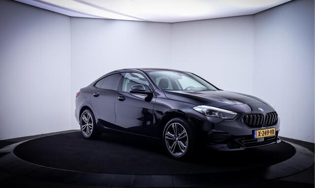 BMW 2-SERIE Gran Coupé 220iA SPORTLINE FULL LED | CARPLAY | STOELVERW | NAVI | DAB | CLIMA | CRUISE | SPORTSTOELEN | LMV