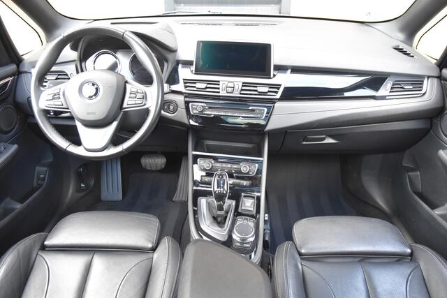 BMW 2-SERIE Active Tourer 218i High Executive * Luxury line * Panoramadak * Camera * Trekhaak *