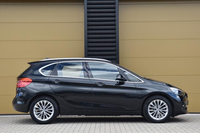 BMW 2-SERIE Active Tourer 218i High Executive * Luxury line * Panoramadak * Camera * Trekhaak *