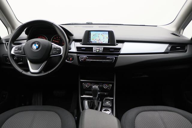 BMW 2-SERIE Active Tourer 218i Executive Automaat Climate, Cruise, Navigatie, Bluetooth, LED, PDC, Elektrische Pakket, 16''