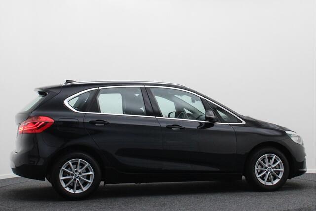 BMW 2-SERIE Active Tourer 218i Executive Automaat Climate, Cruise, Navigatie, Bluetooth, LED, PDC, Elektrische Pakket, 16''