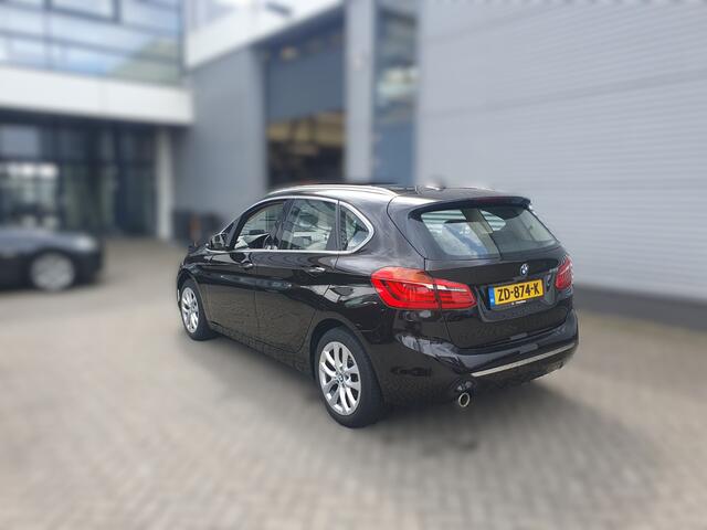 BMW 2-SERIE Active Tourer 218i High Executive Luxury Line | Panoramadak | Stoelverwarming | Head-Up Display | Parkeersensoren | Navigatie | Trekhaak | Cruise Control | Climate Control | NAP