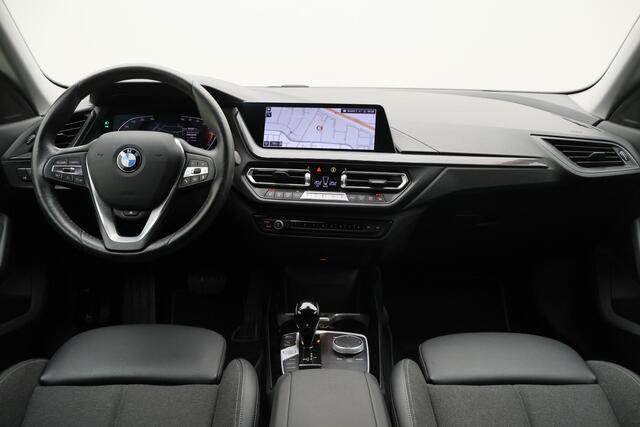 BMW 2-SERIE Gran Coupé 218i Introduction Edition Automaat LED, Apple Carplay, Sfeerverlichting, Stuur-/Stoelverwarming, PDC