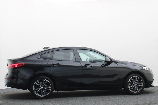 BMW 2-SERIE Gran Coupé 218i Introduction Edition Automaat LED, Apple Carplay, Sfeerverlichting, Stuur-/Stoelverwarming, PDC