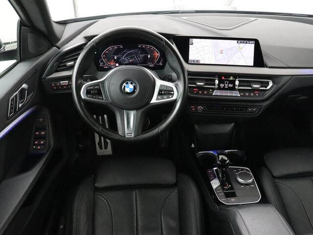 BMW 2-SERIE Gran Coupé 218i M Sport | Stoelverwarming | Camera | Carplay | Sportstoelen | Leder | Live Cockpit | Climate control | Navigatie | Cruise control | Parkeer hulp