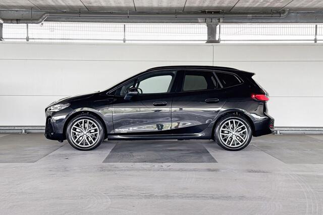 BMW 2-SERIE Active Tourer 225e xDrive | M Sportpakket | Premium Pack | Travel Pack | Trekhaak | Huisselectie