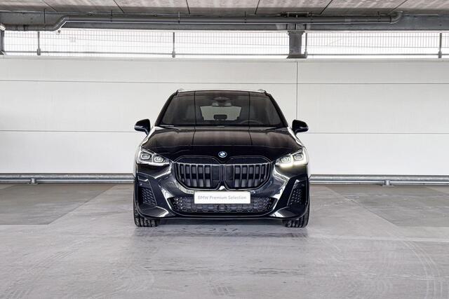 BMW 2-SERIE Active Tourer 225e xDrive | M Sportpakket | Premium Pack | Travel Pack | Trekhaak | Huisselectie