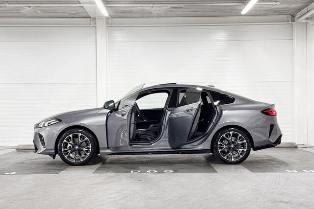 BMW 2-SERIE Gran Coupé 220 | M-Sport | Driving Assistant | Harman/Kardon | Panoramadak
