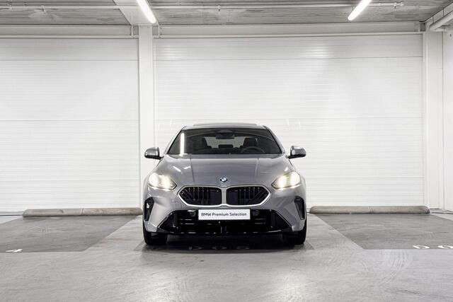 BMW 2-SERIE Gran Coupé 220 | M-Sport | Driving Assistant | Harman/Kardon | Panoramadak