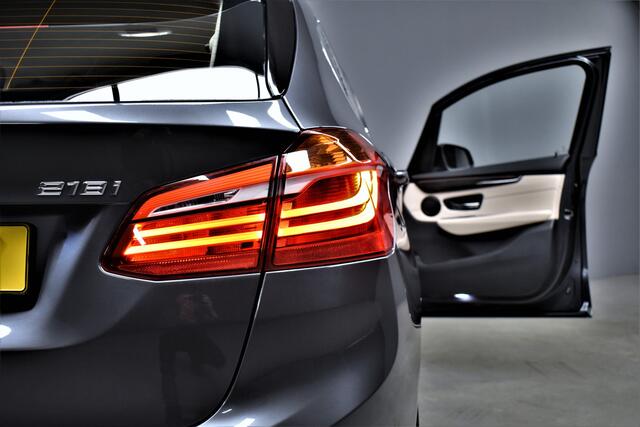 BMW 2-SERIE Active Tourer 218i 141pk Automaat Executive Org.NL Carplay/Camera/Trekhaak/Led/Leer/Climate/Stoelverw./Pdc/Cruise