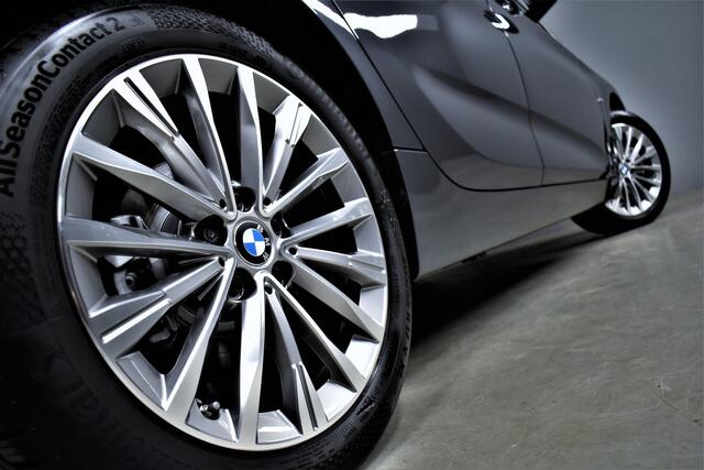 BMW 2-SERIE Active Tourer 218i 141pk Automaat Executive Org.NL Carplay/Camera/Trekhaak/Led/Leer/Climate/Stoelverw./Pdc/Cruise