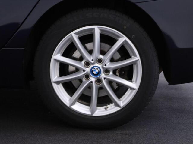 BMW 2-SERIE Active Tourer 225xe Aut. 4x4 High Executive Plug-in Hybride Winterpakket/Sportstoelen/Nav/Ecc/El.Klep/Led