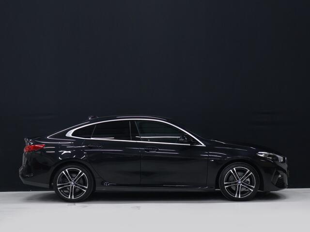 BMW 2-SERIE Gran Coupé 218i M Sport [APPLE CARPLAY, CAMERA, M STUUR, CRUISE CONTROL, DIGITAL DASH, PDC V+A, VOL LEDER, NAVIGATIE, NIEUWSTAAT]
