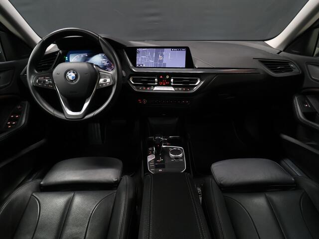 BMW 2-SERIE Gran Coupé 218i High Executive [CRUISE CONTROL, STOELVERWARMING DIGITAL DASH, APPLE CARPLAY, CAMERA, PDC V+A, VOL LEDER, NAVIGATIE, NIEUWSTAAT]