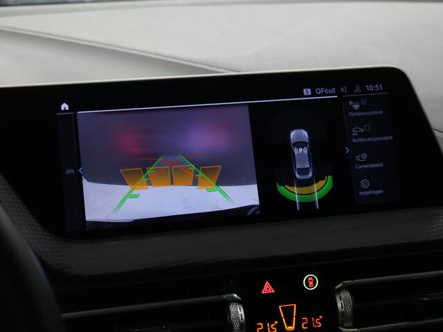 BMW 2-SERIE Gran Coupé 218i High Executive [CRUISE CONTROL, STOELVERWARMING DIGITAL DASH, APPLE CARPLAY, CAMERA, PDC V+A, VOL LEDER, NAVIGATIE, NIEUWSTAAT]
