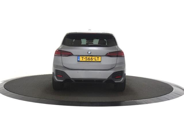 BMW 2-SERIE Active Tourer 218i M-Sport Camera / Led / Alcantara / carplay / 18" lm velg enz