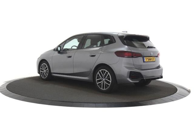 BMW 2-SERIE Active Tourer 218i M-Sport Camera / Led / Alcantara / carplay / 18" lm velg enz