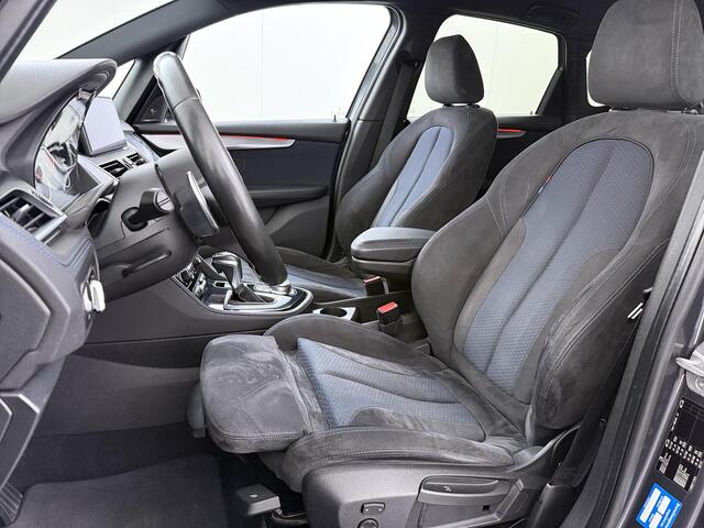 BMW 2-SERIE Active Tourer 220i High Executive M Pakket Camera Automaat