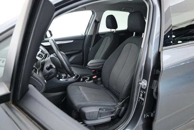 BMW 2-SERIE Active Tourer 218i Executive | Cruise Control | All Season | Bluetooth | Navi | PDC+A