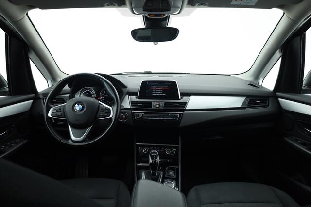 BMW 2-SERIE Active Tourer 218i Executive | Cruise Control | All Season | Bluetooth | Navi | PDC+A