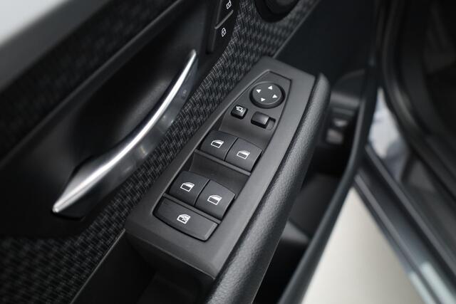 BMW 2-SERIE Active Tourer 218i Executive | Cruise Control | All Season | Bluetooth | Navi | PDC+A