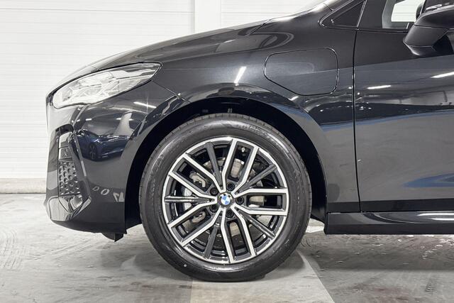 BMW 2-SERIE Active Tourer 225e xDrive | M-Sport | Travel Pack | Premium Pack | Driving Assistant | Panoramadak | Comfort Access | Trekhaak l Huisselectie