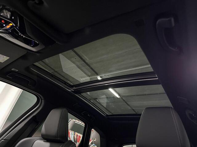BMW 2-SERIE Active Tourer 225e xDrive | M-Sport | Travel Pack | Premium Pack | Driving Assistant | Panoramadak | Comfort Access | Trekhaak l Huisselectie