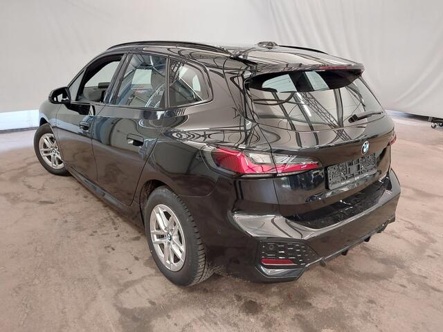 BMW 2-SERIE Active Tourer 220i M-Sport | Trekhaak | Massage | Harman Kardon | Driving Assistant Plus | Elec. stoelen