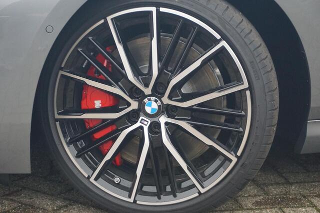 BMW 2-SERIE Gran Coupé 218i | M Sportpakket Pro | Head-Up Display | Harman Kardon | Active Cruise Control | Stuurwielrand verwarming