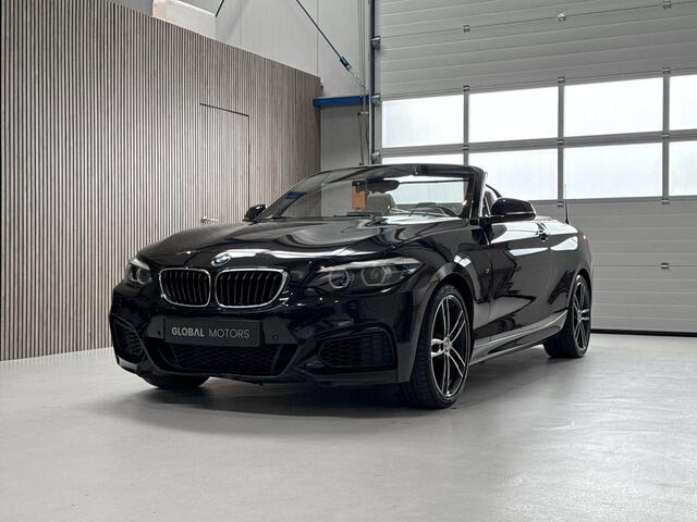 BMW 2-SERIE Cabrio 218i High Executive M PAKKET - NL AUTO - STOELVERWARMING - NAVI PROF. - PARKEERSENSOREN - AUTOMAAT