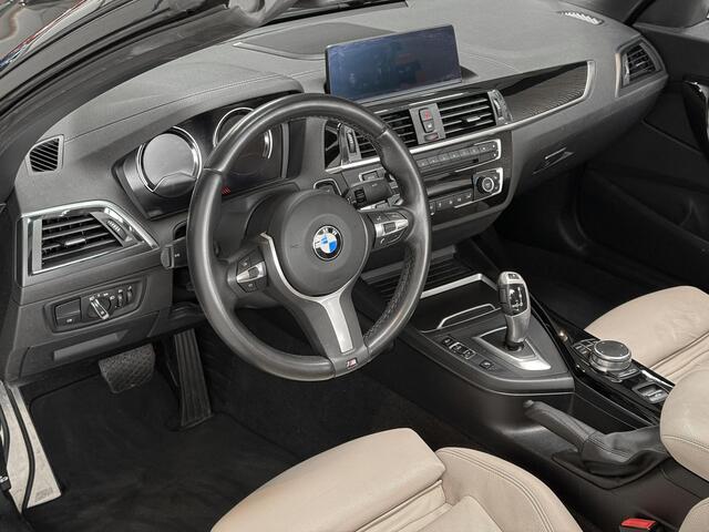 BMW 2-SERIE Cabrio 218i High Executive M PAKKET - NL AUTO - STOELVERWARMING - NAVI PROF. - PARKEERSENSOREN - AUTOMAAT