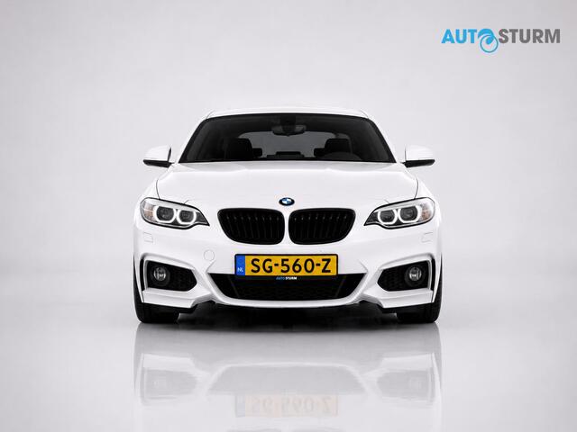 BMW 2-SERIE Coupé 220i High Executive