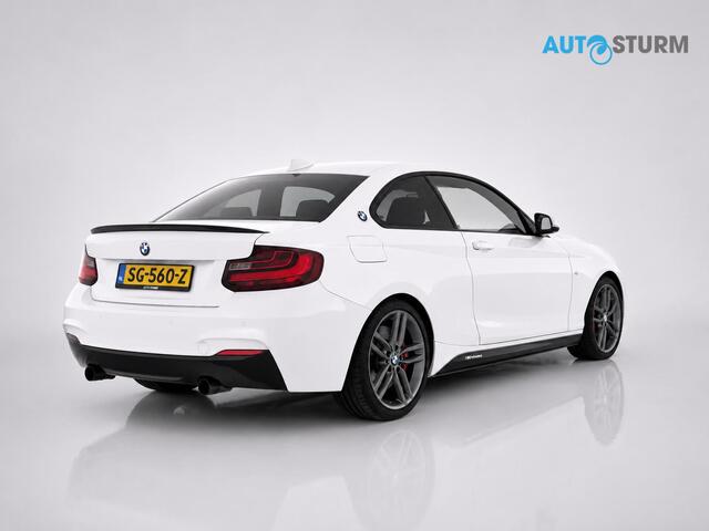 BMW 2-SERIE Coupé 220i High Executive