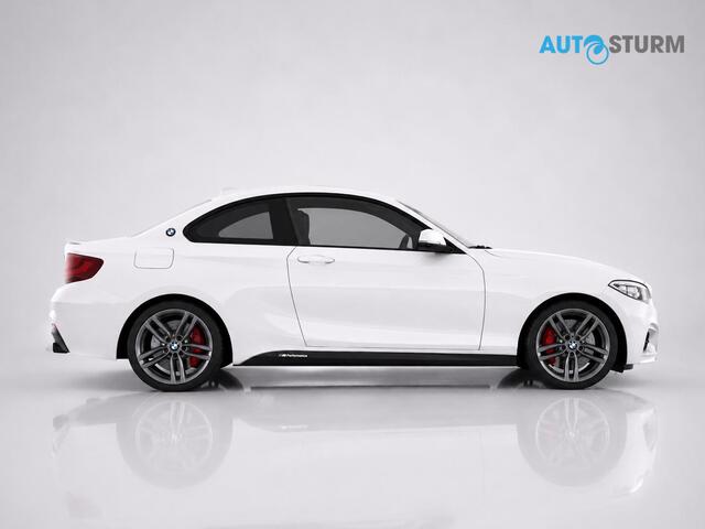 BMW 2-SERIE Coupé 220i High Executive