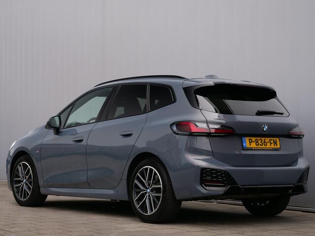 BMW 2-SERIE Active Tourer 136pk M-Sport Automaat 218i Trekhaak / 18 Inch / camera