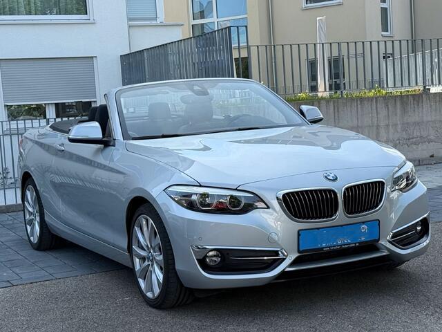 BMW 2-SERIE Cabrio 220iA LUXURY ** ADAPT. LED, LEDER, NAVI, VERW. STUUR CAMERA, 18-inch LMV ** UNFALLFREI - Slechts 36.000km. ** ** INFORMEER OOK NAAR ONZE AANTREKKELIJKE FINANCIAL-LEASE TARIEVEN **