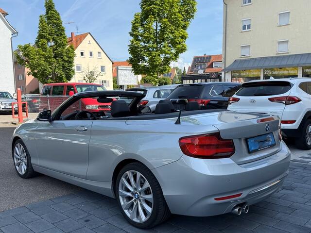 BMW 2-SERIE Cabrio 220iA LUXURY ** ADAPT. LED, LEDER, NAVI, VERW. STUUR CAMERA, 18-inch LMV ** UNFALLFREI - Slechts 36.000km. ** ** INFORMEER OOK NAAR ONZE AANTREKKELIJKE FINANCIAL-LEASE TARIEVEN **